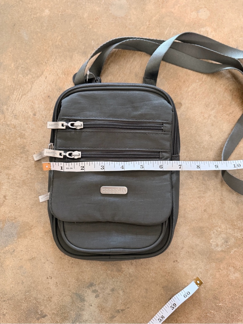 Baggallini RFID Travel Crossbody Bag Gray Passport Organizer NWOT - Picture 8 of 11